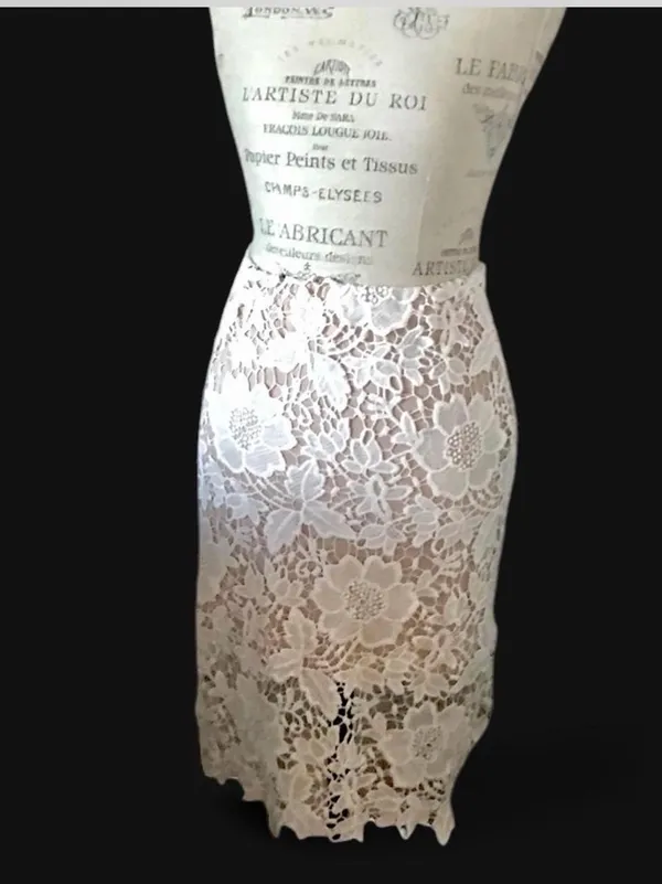 Sans Souci White Floral Lace Midi Pencil Skirt Sz S - Image 4