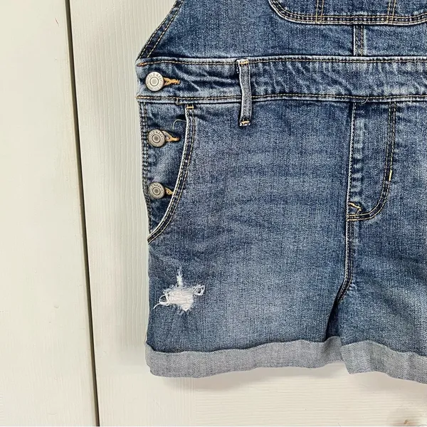 Old Navy Denim Distressed Shortalls Jean Cuffed Short Bib Overalls Size Small - Image 4