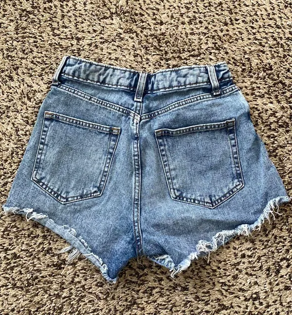 Shorts - Image 4