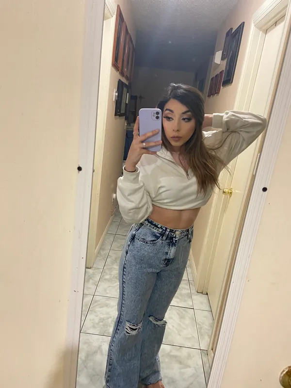 Ripped Flare Mom Jeans Blue Size 4 - Image 3