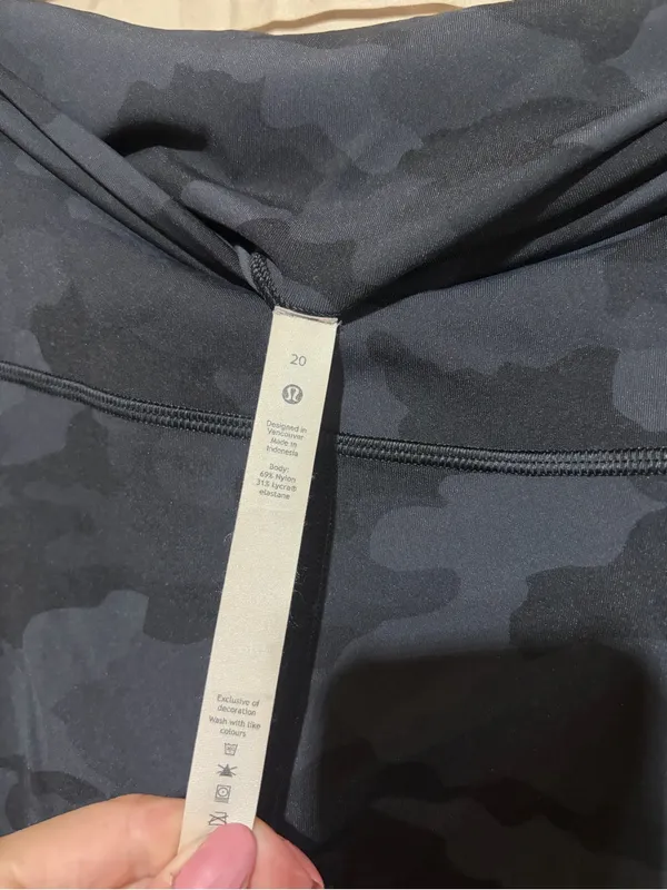 Lululemon Wunder Under High-Rise Crop 23" *Full-On Luxtreme Heritage 365 Camo De - Image 4