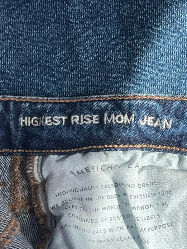 American Eagle Mom Jeans - Image 4