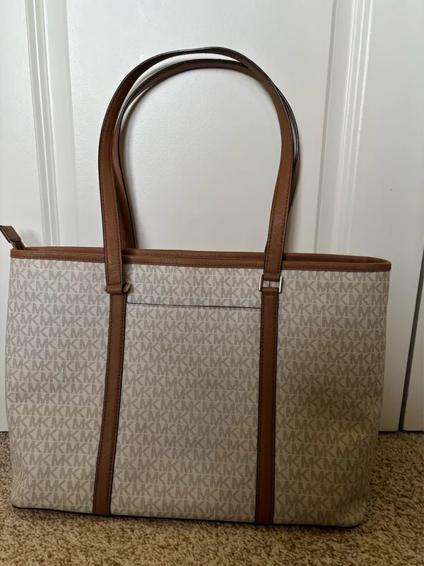 Michael Kors Tote - Image 3