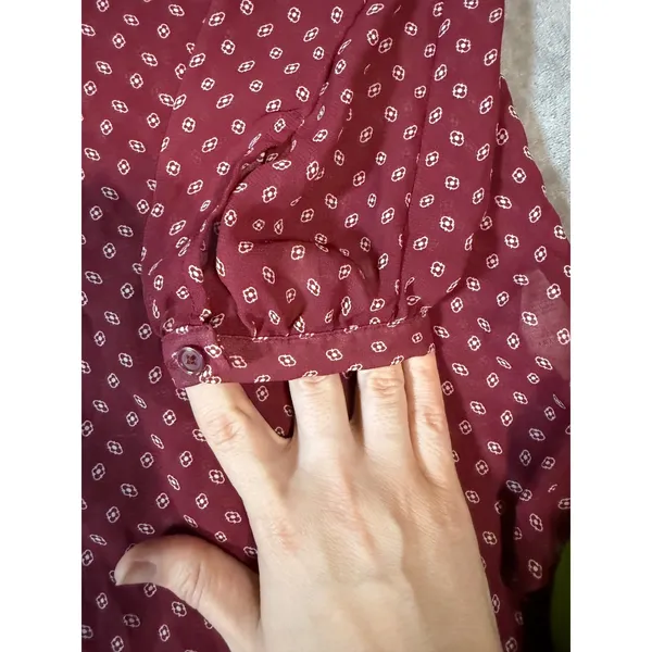 Gap‎ Size Small Maroon Red Blouse Long Sleeve Button Front V-Neck Flowy Print - Image 5