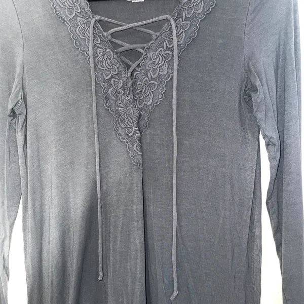 American Eagle Soft & Sexy Gray Lace Strappy Front Top - Image 5