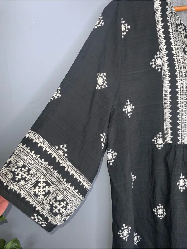 Vivilli Black Boho Tunic Top with Tassel Tie Large - Image 3