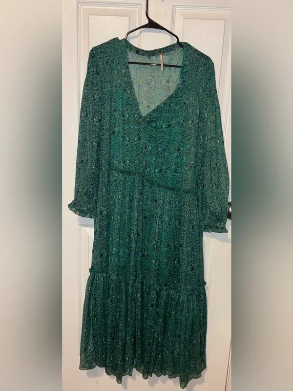 Free People Emerald Green Floral midi Dress - Image 2