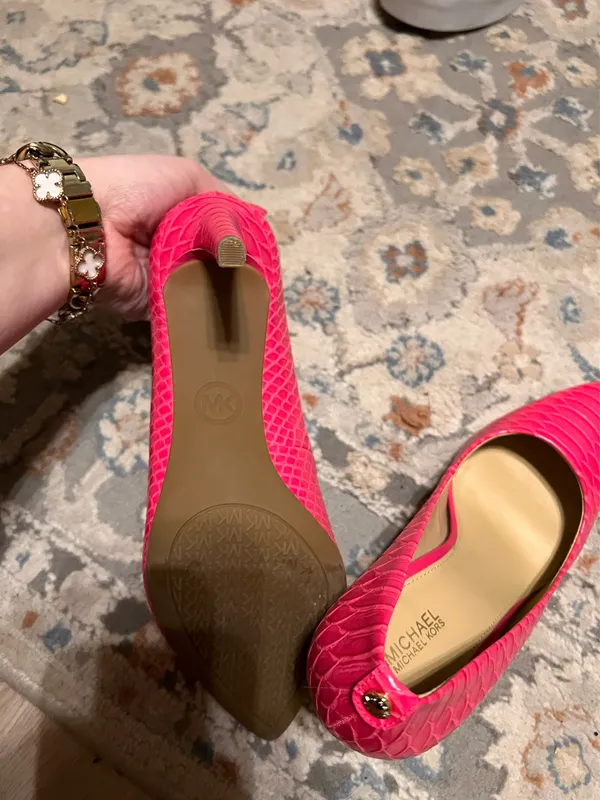Hot pink Michael kors pumps  - Image 4
