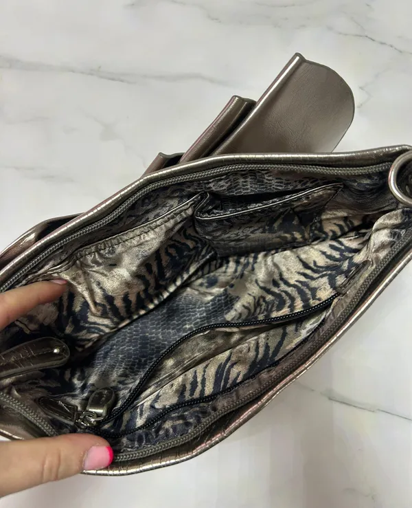 Galian Silver/gold Metallic Clutch - Image 2