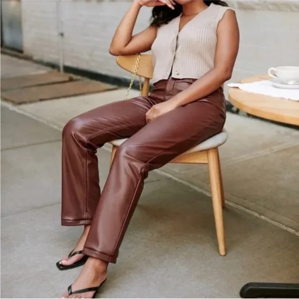 Abercrombie & Fitch The 90’s Straight Ultra High Rise‎ Faux Leather Pant Size 27 - Image 2