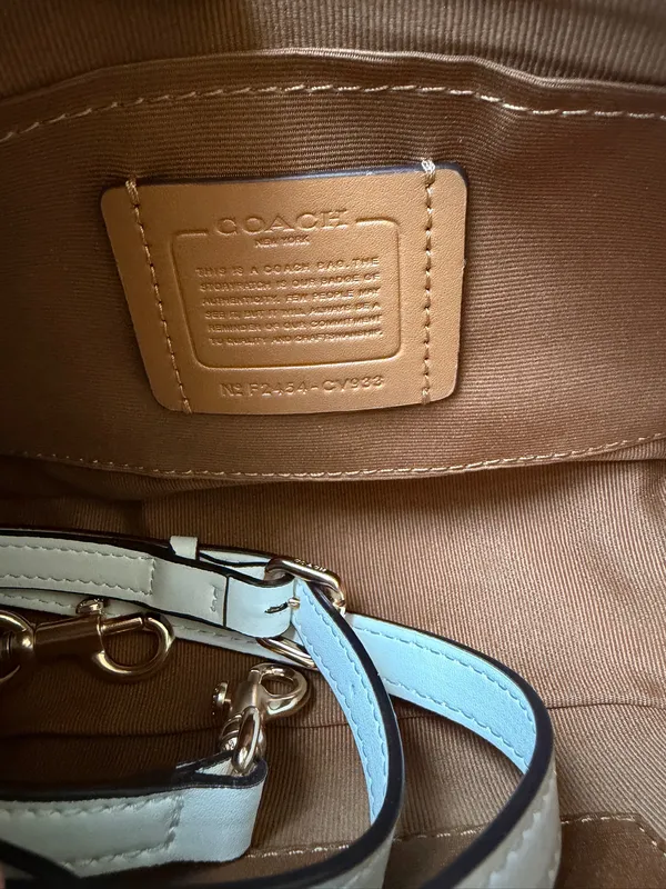 Coach white Teri shoulder bag  - Image 8