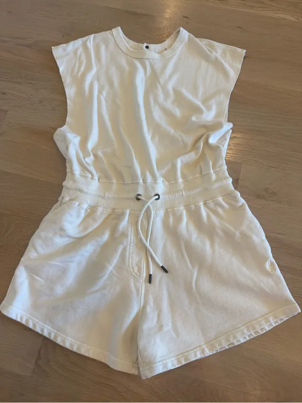 Free People Throw and Onsie Shortsie cream size medium - Image 3