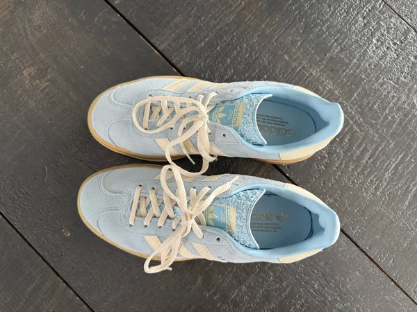 Adidas Gazelle Sneakers blue platform 8.5 - Image 2
