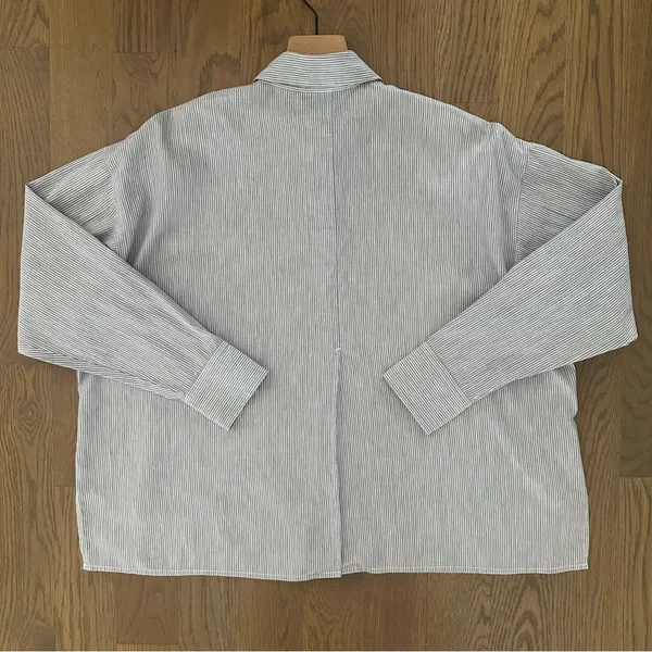 Vince Linen Blend Split Back Boxy Pinstripe Button Down Shirt Blue and White M - Image 8