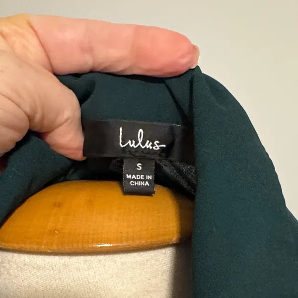 💜Lulu's Deep Green Button-Down Shirt - Image 2