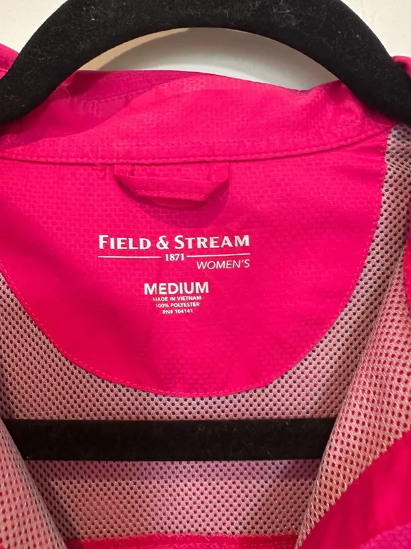 Field & Stream Women's Pink Short Sleeve Performance Button-Down Fishing Shirt S - Image 4