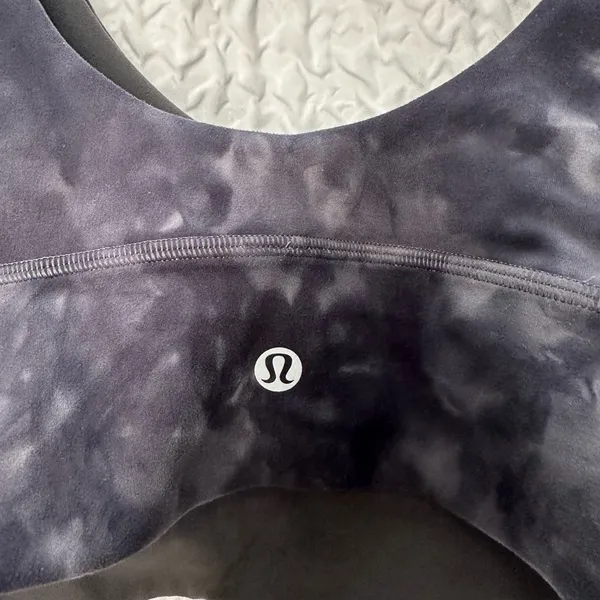 Lululemon Black Sports Bra Moisture-Wicking Racerback Size 6 - Image 3