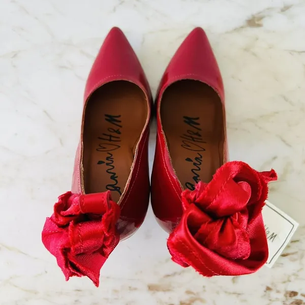 2010 LANVIN x H&M Red Patent Leather Ribbon Rhinestone Heel Pumps - EUR 37 /US 6 - Image 5