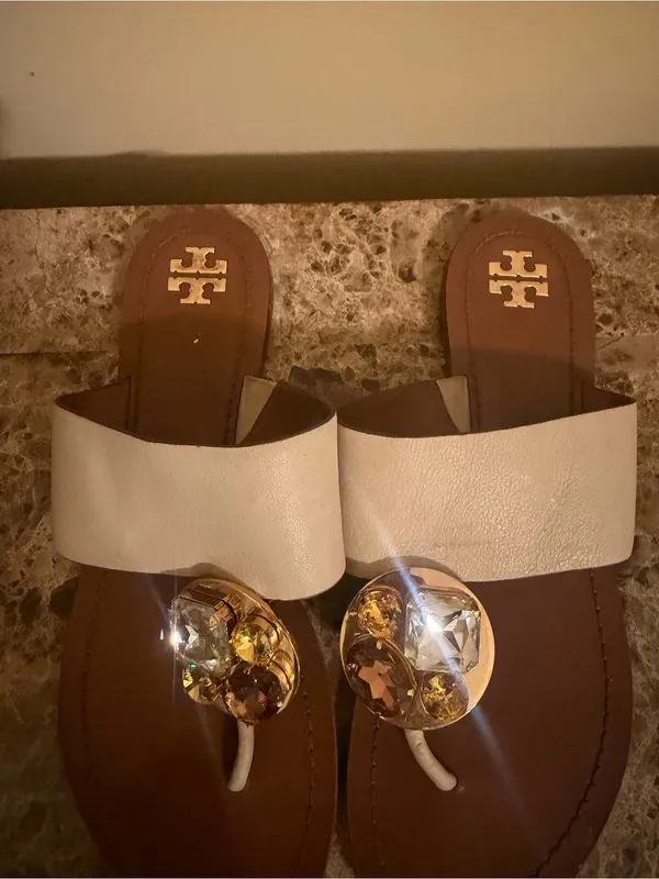 Tory Burch beautiful Women’s Cream Leather Gemstone Accents of Gold Sandals - Image 3
