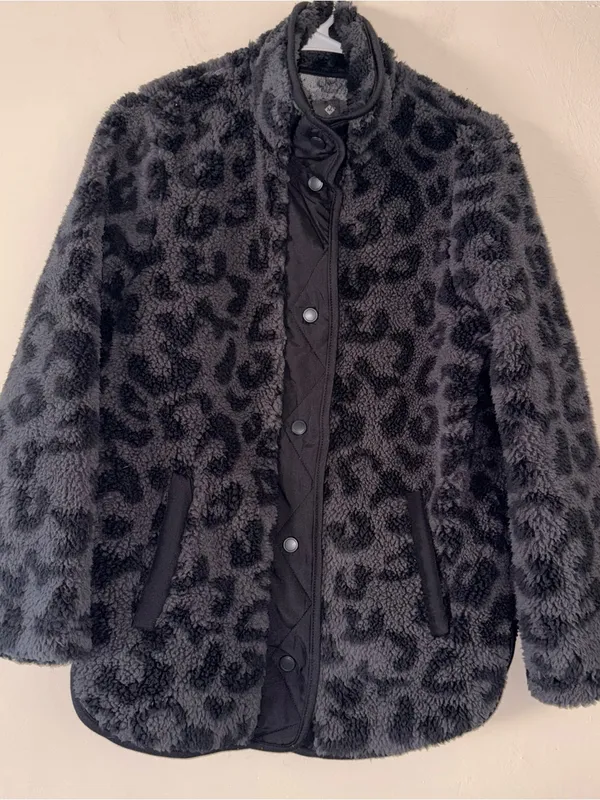 Member's Mark Charcoal Gray Black Leopard Cozy Sherpa Snap Front Jacket Small - Image 2