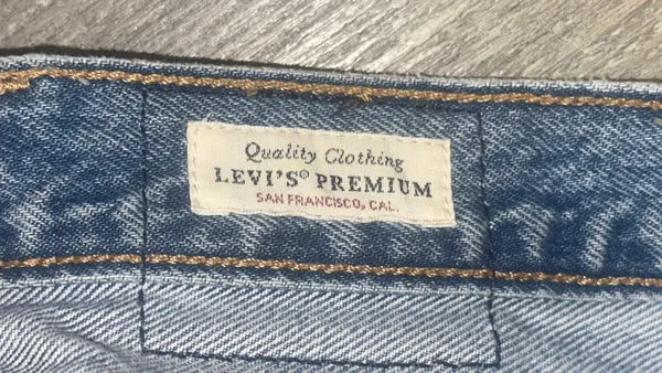 Levi’s Jean Shorts - Image 5