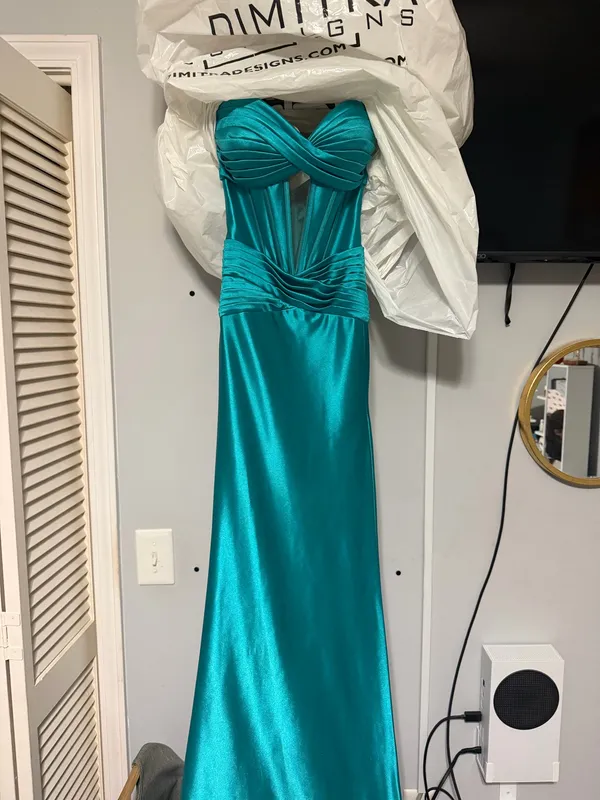 Sherri Hill Prom Dress - Image 4