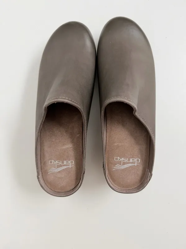 Dansko Clogs Melody Slip On Mules Leather Comfort Travel Burnished Taupe Grey - Image 6