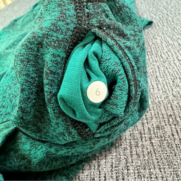Lululemon Women’s Leggings - Image 7