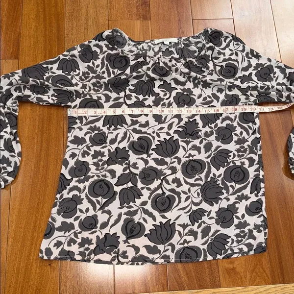 LOFT Women's pink & brown floral boat neck‎ long sleeve blouse Size M - Image 9