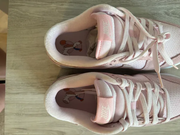 NEW Women's Nike SE panda dunks - Image 7