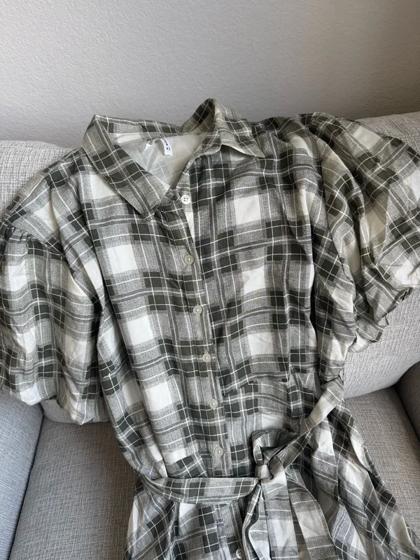 Puff sleeve plaid dress - Image 2
