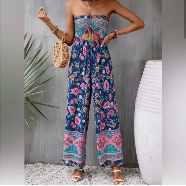 Magnolia Boutique - One piece Strapless Navy Mixed Print Jumpsuit - Small - NWOT - Image 7