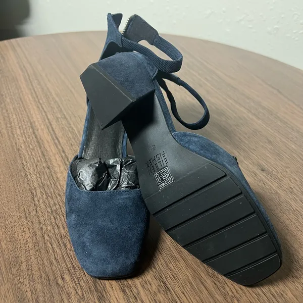 New‎ Eileen Fisher Suede Veery Suede Pump in Midnight Blue - Image 3