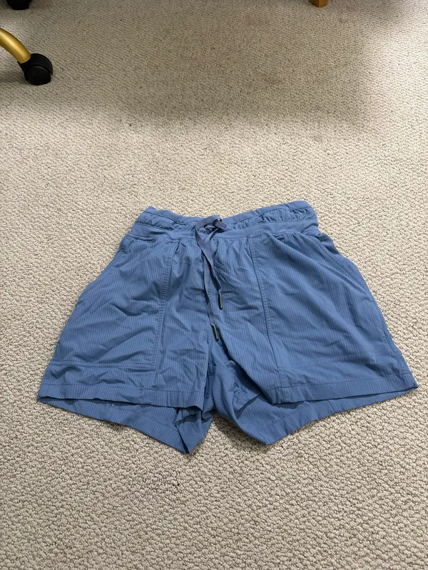 Lululemon Dance Studio Shorts 3.5" - Image 2