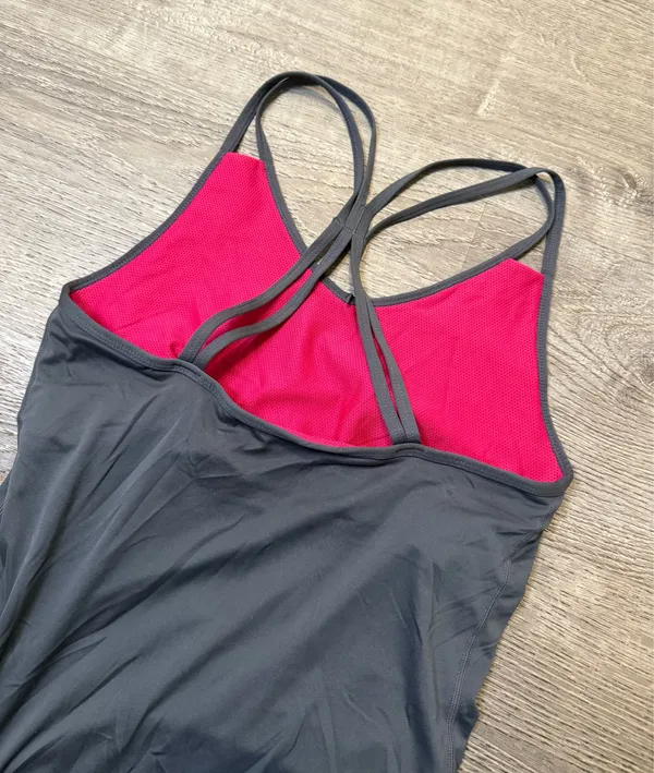 Nike tank top - Image 6
