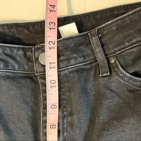 H&M Women's Black Wide-Leg Cropped Distressed Hem Jeans Size 14 - Image 9