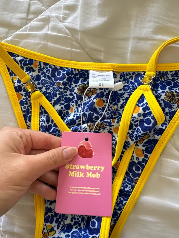 Strawberry Milk Mob Bottoms only Size XL - Image 2