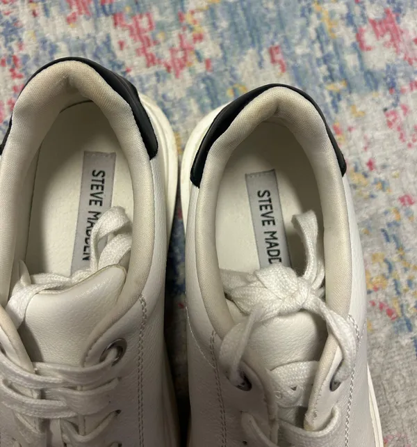 Steve Madden Sneakers - Image 3