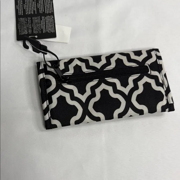 Kavu Black and White Patterned Wallet - Image 2