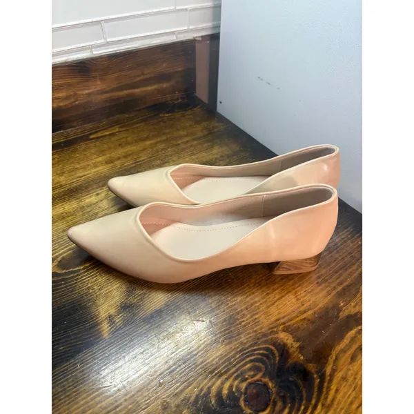 Neutral Pointed Toe Low‎ Heels Size 11 - Image 2
