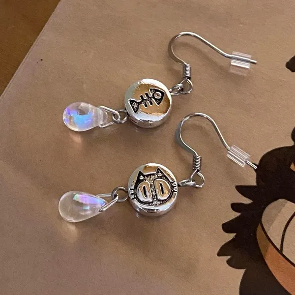 Handmade cat & fish teardrop dangle earrings 🐈🐟 - Image 3