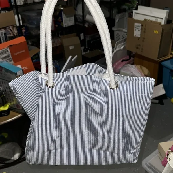 Seersucker monogrammed tote New Blue - Image 5