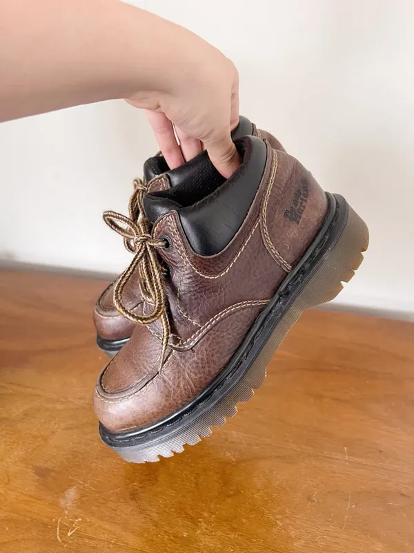 Dr Martens • vintage 8458 lace up boots ankle brown leather chunky lug sole MIE - Image 8