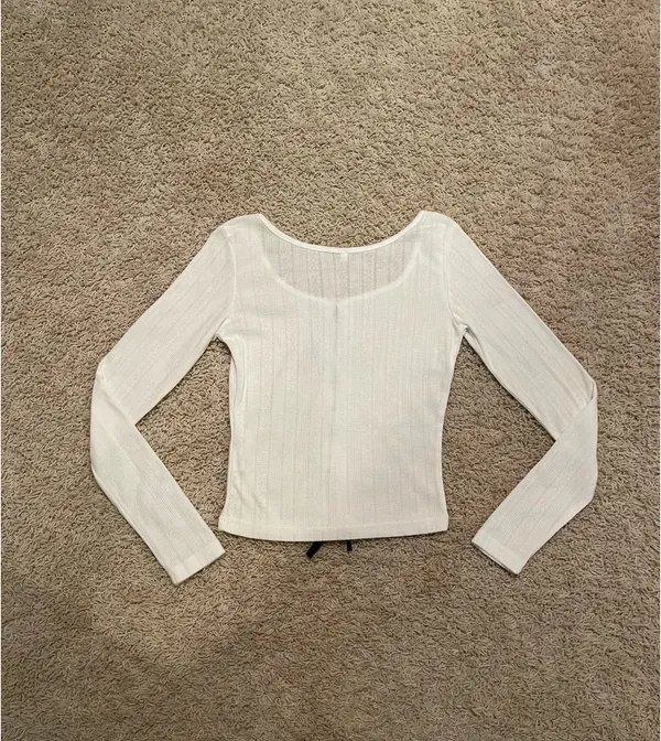 White Pointelle Bow Long Sleeve Size M - Image 2