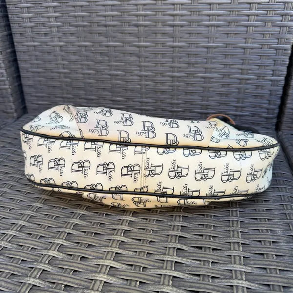 Vintage Dooney & Bourke 1975 Monogram Coated Canvas Hobo Shoulder Bag - Image 4