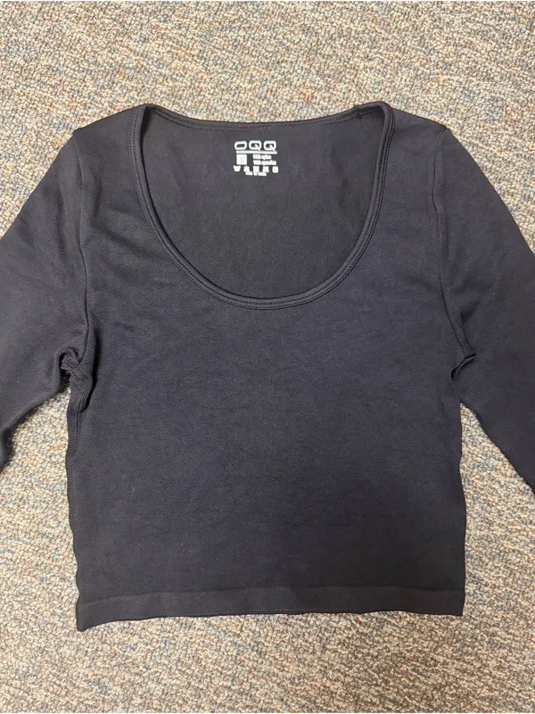 OQQ Black Scoop Neck Long Sleeve Crop Top Stretch Fitted Small NWOT - Image 6