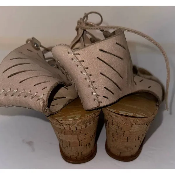DV Dolce Vita tan lace up‎ wedge sandals size 7.5 - Image 3