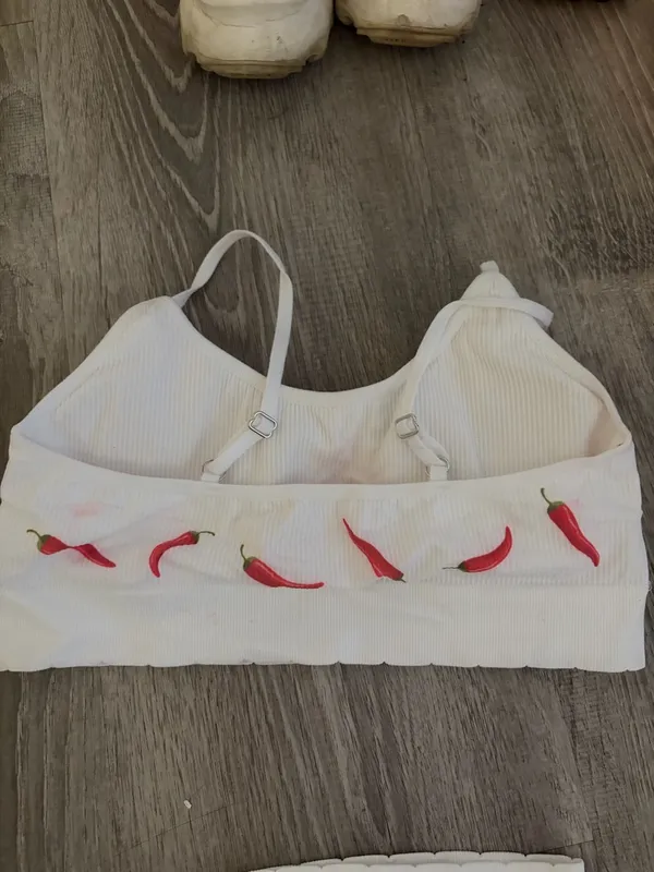 Pretty Little Thing Chili Pepper Set - Image 4