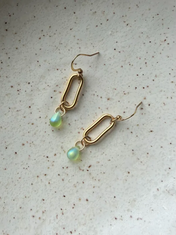 Handmade gold tone stainless steel & teardrop beads chic fairy boho vintage style dangle earrings💚 - Image 2