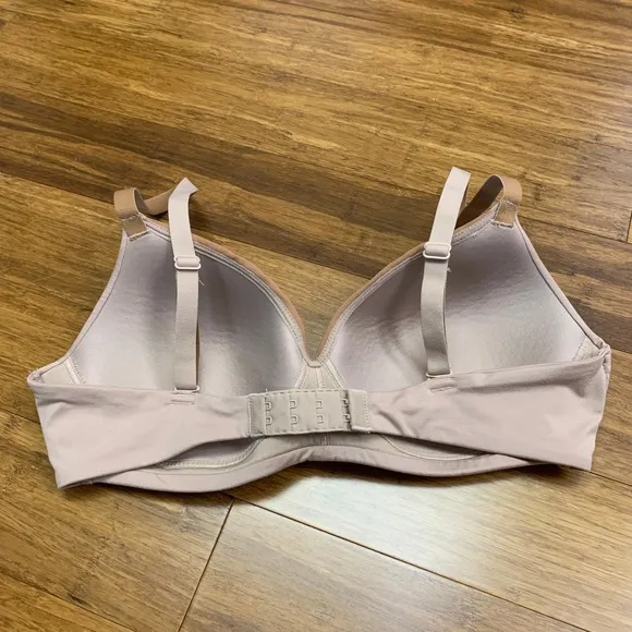 Calvin Klein Wireless Bra Women Size Medium Beige Everyday Comfort Lightly Lined - Image 2